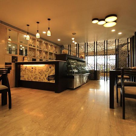 Hotel Southern Residency Kelambakkam Екстер'єр фото