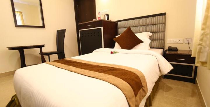 Hotel Southern Residency Kelambakkam Екстер'єр фото