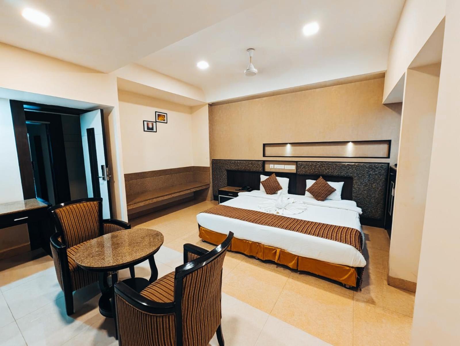 Hotel Southern Residency Kelambakkam Екстер'єр фото