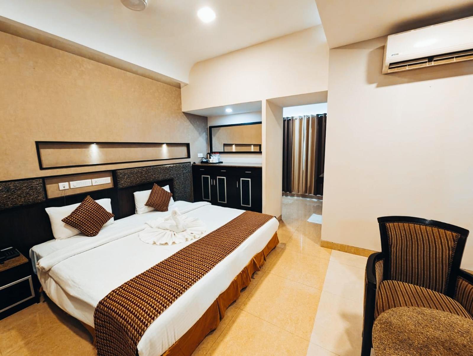 Hotel Southern Residency Kelambakkam Екстер'єр фото