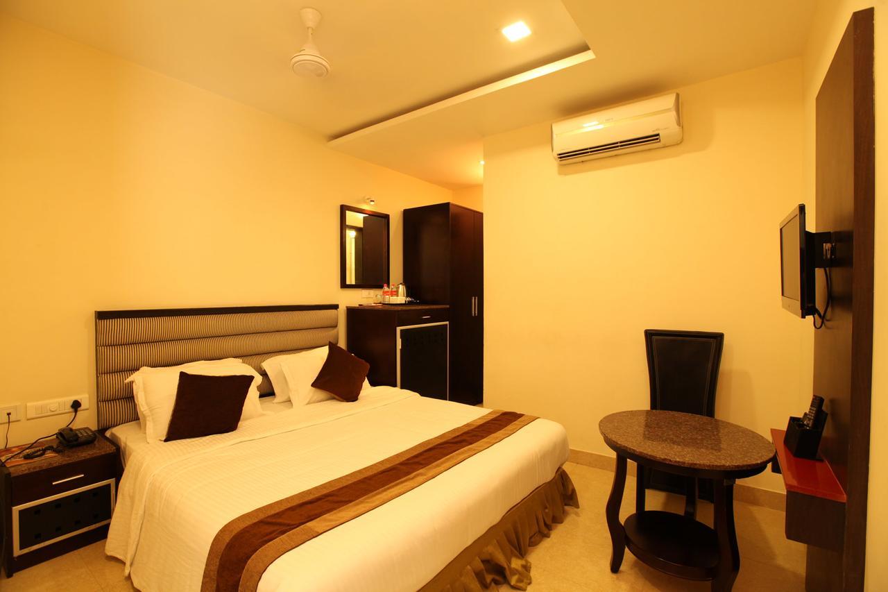 Hotel Southern Residency Kelambakkam Екстер'єр фото