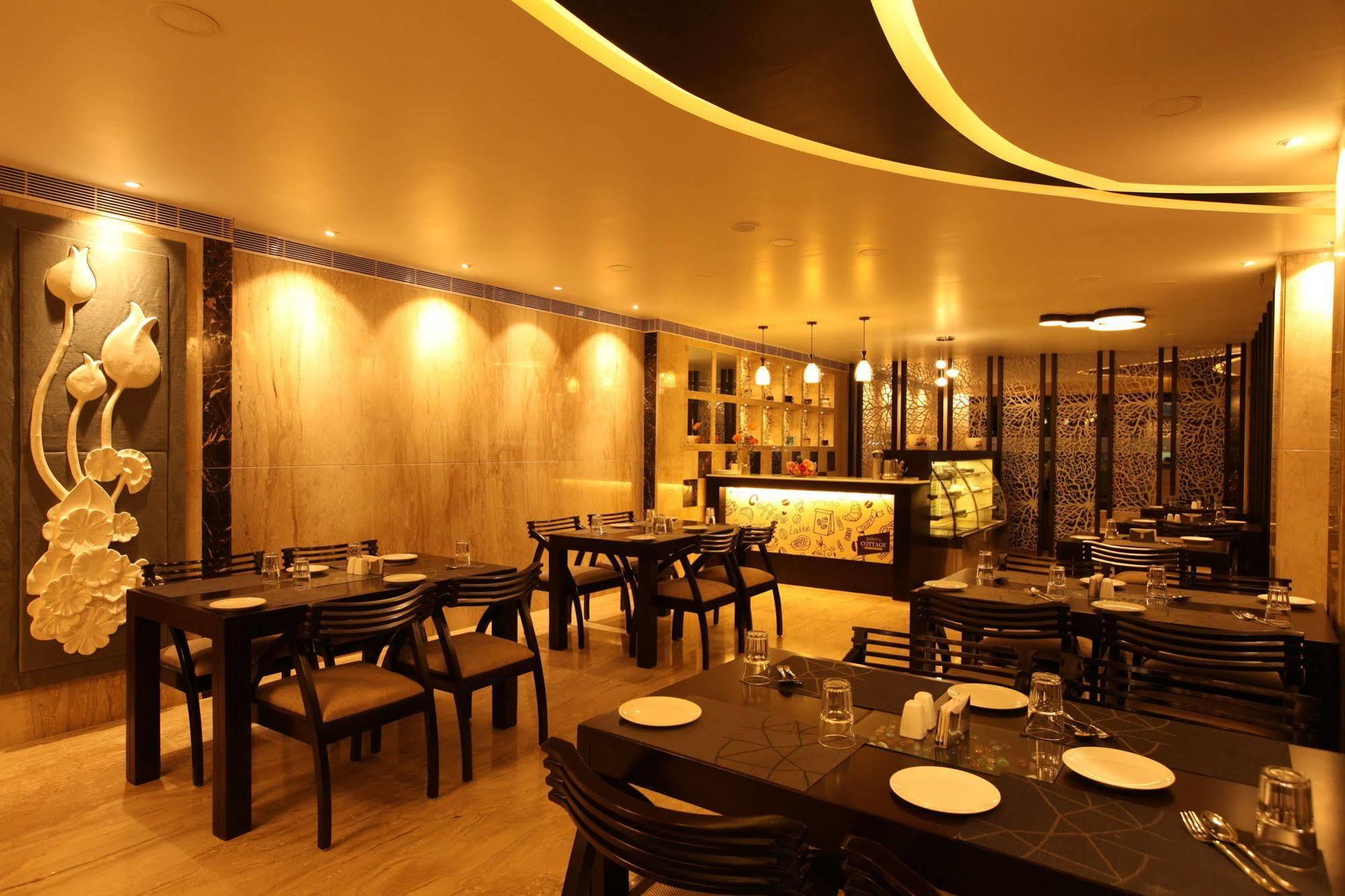 Hotel Southern Residency Kelambakkam Екстер'єр фото