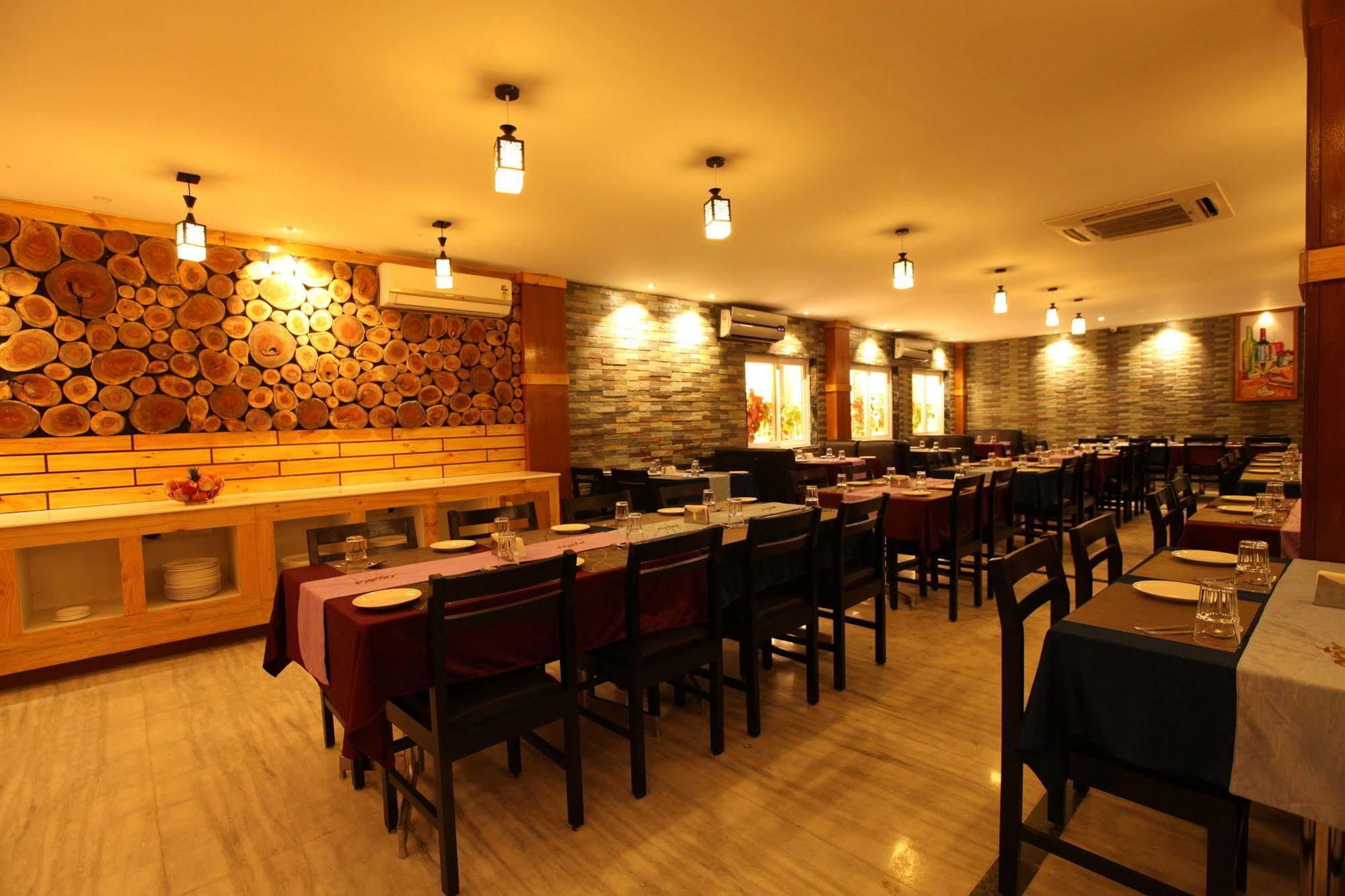 Hotel Southern Residency Kelambakkam Екстер'єр фото